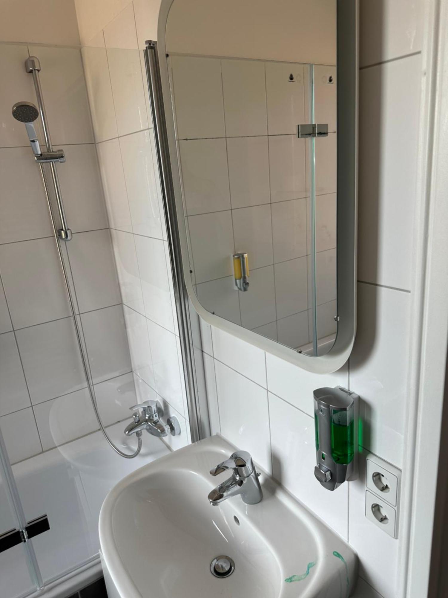Grosszuegiges 2-zimmer-appartement Im Zentrum Von Direkt An Der Havel Apartment